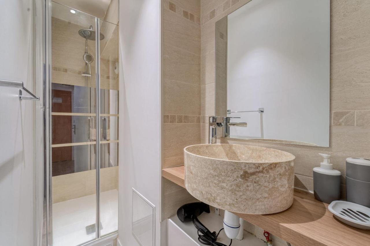 Beautiful Apartement With 2 Bedrooms In Paris Centre מראה חיצוני תמונה